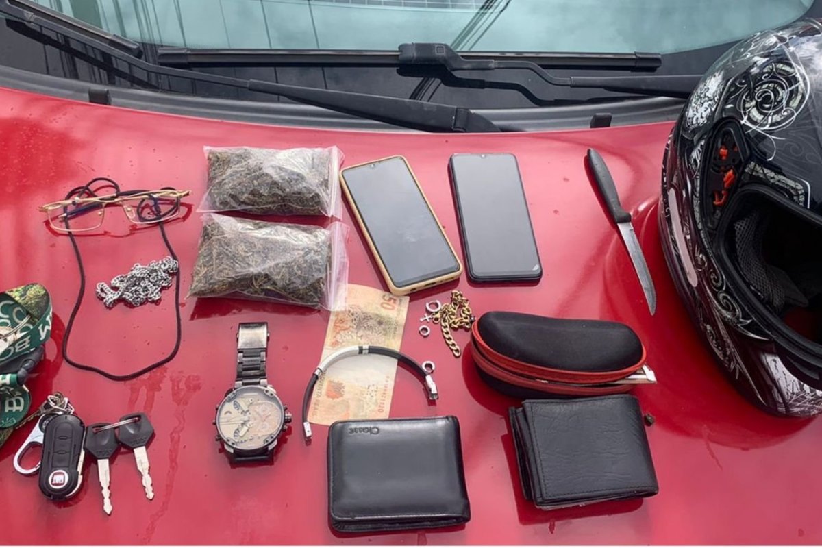 Suspeitos de tráfico são presos pela PM no Caminho de Areia