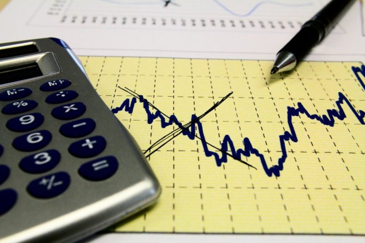Mercado prevê BC mais conservador, com menor ritmo de corte de juros e pausa no radar