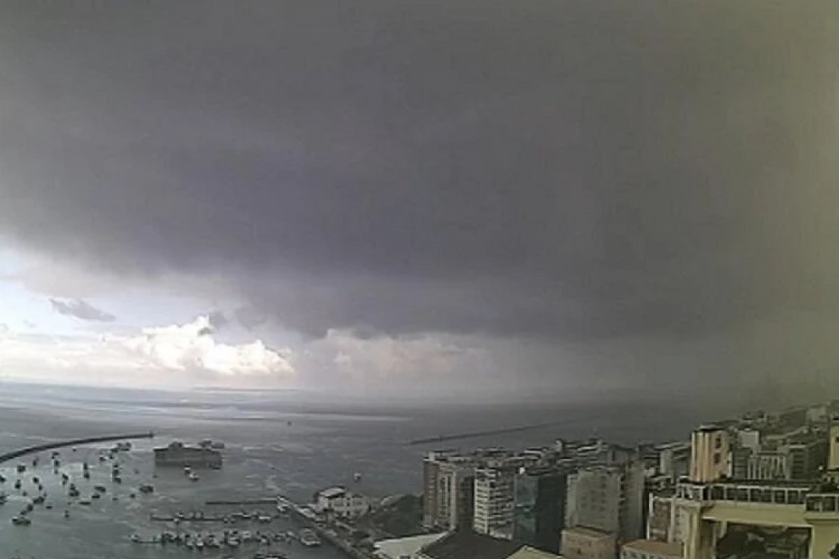 Chuvas em Salvador devem persistir até o final de abril, diz Codesal