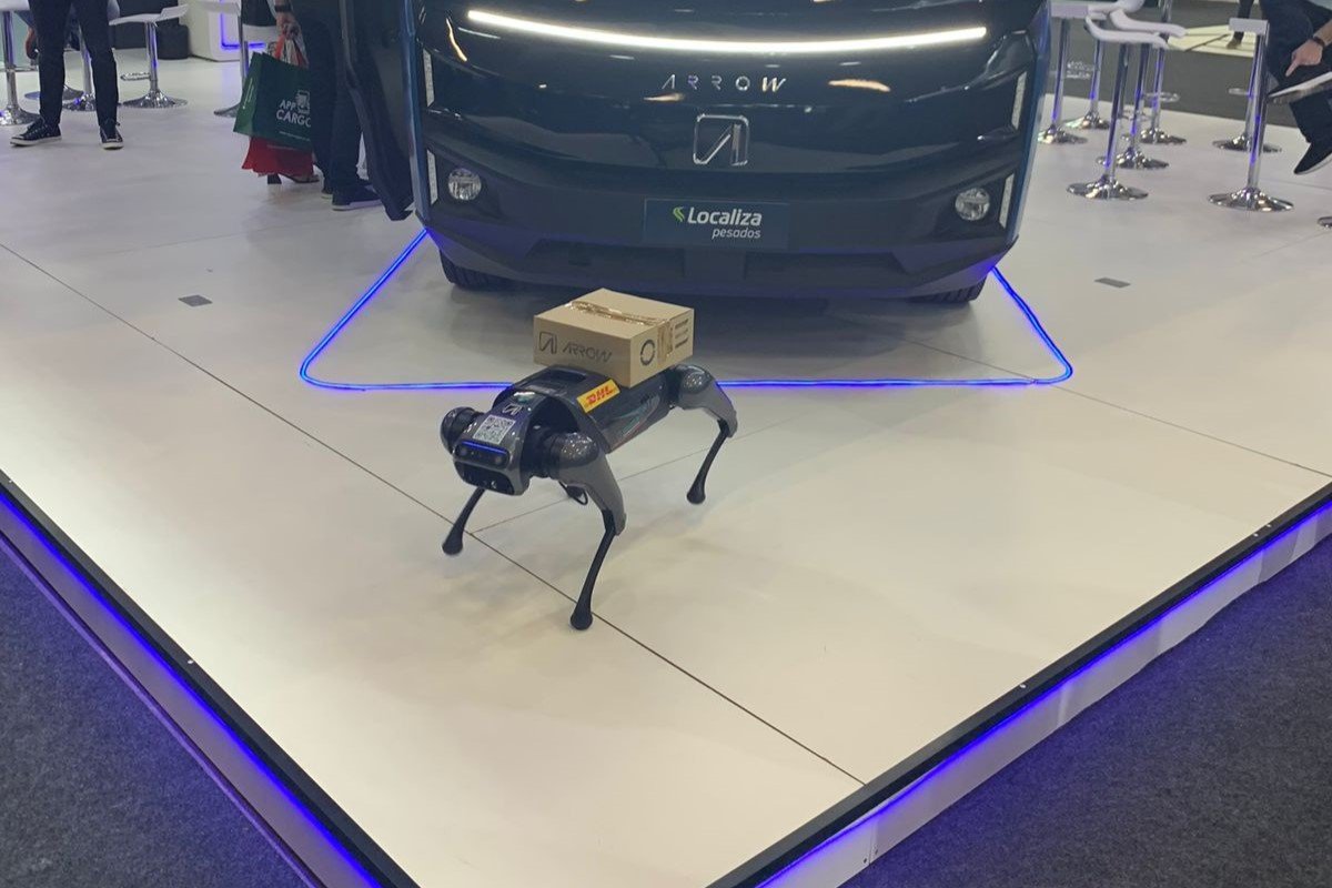 Cachorro Robô que identifica incêndios e entrega medicamentos é novidade em evento da AHSEB!