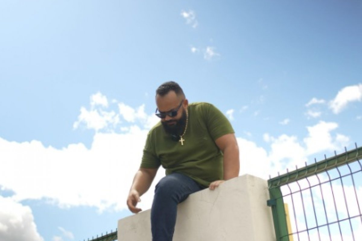 Leandro de Jesus pula muro e é acusado de invadir dependências de hospital em Barreiras