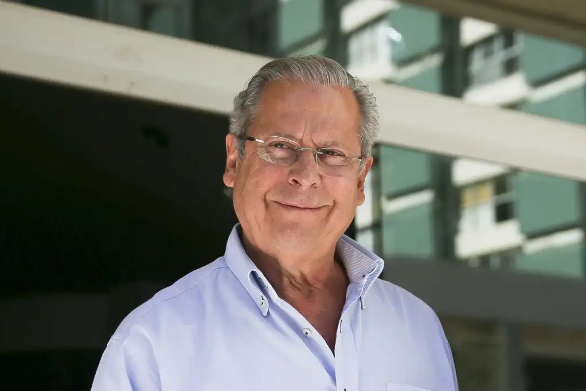 José Dirceu explica declaração sobre governo Lula ser de 'centro-direita'