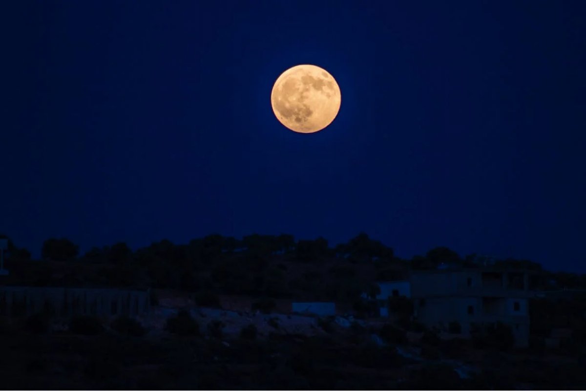 Lua 'Cheia Rosa’ poderá ser vista no Brasil nesta terça