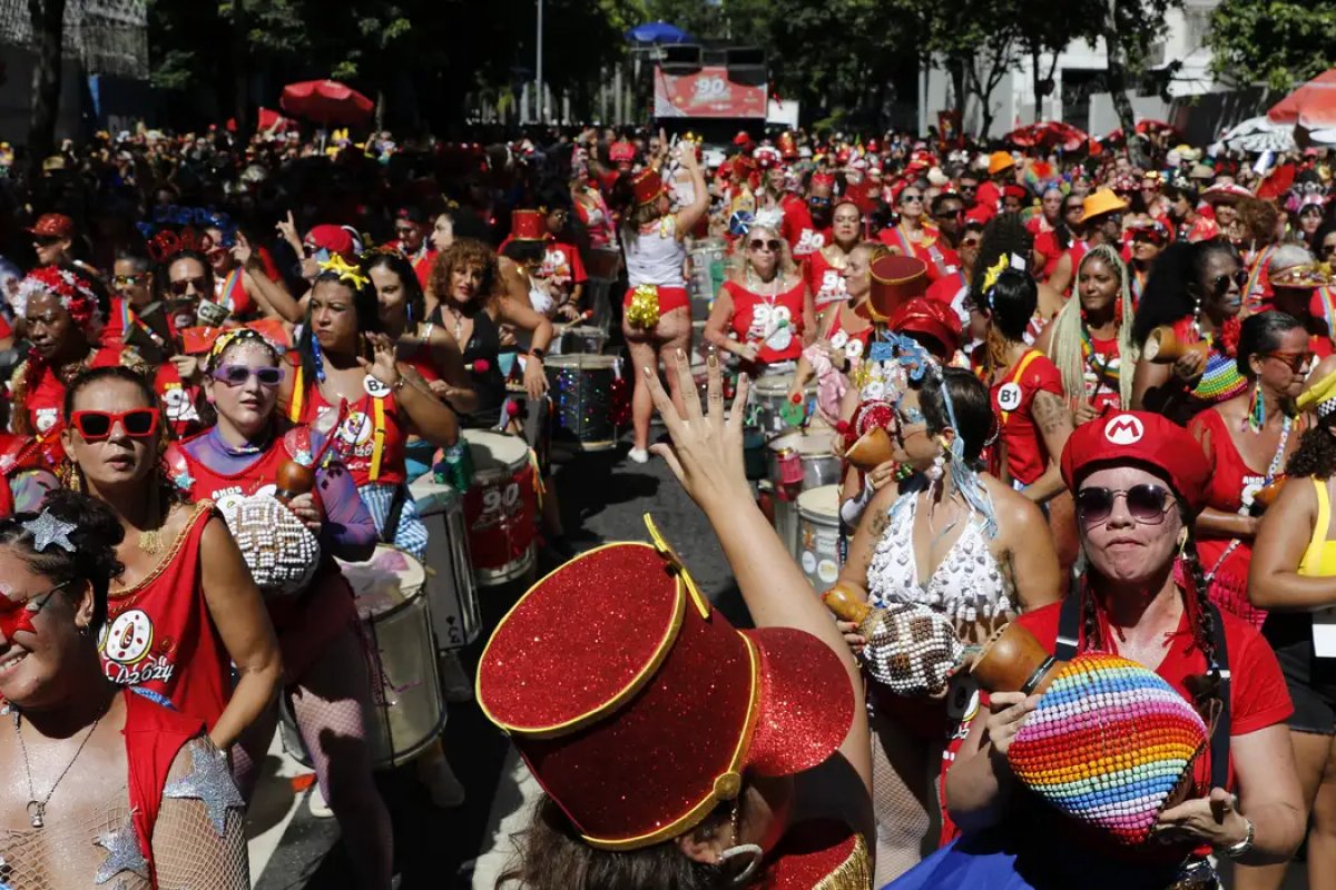Lula sanciona lei que reconhece blocos de Carnaval como manifestação cultural