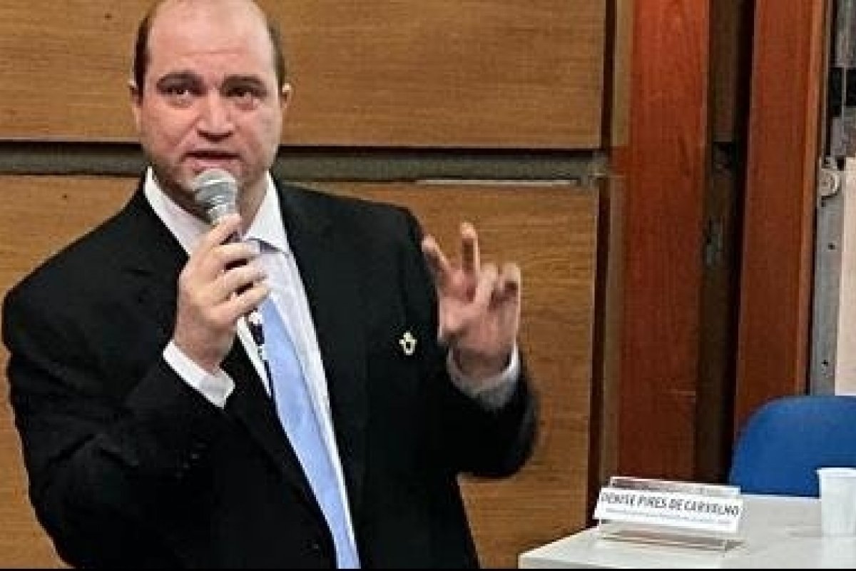 Chefe da Funarte defende Rouanet e afirma que Bolsonaro valoriza muito a arte