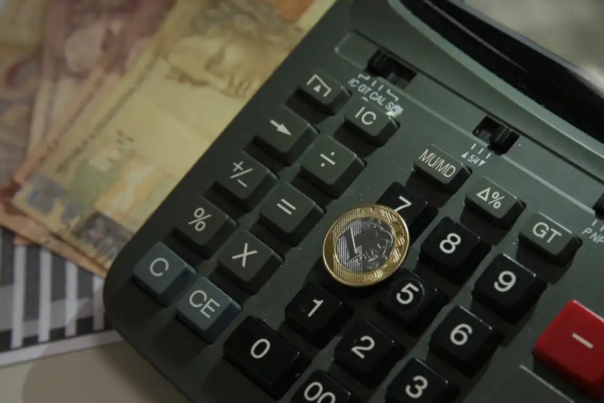 Inflação medida pelo IPCA-15 desacelera a 0,21% e fica abaixo das projeções em abril