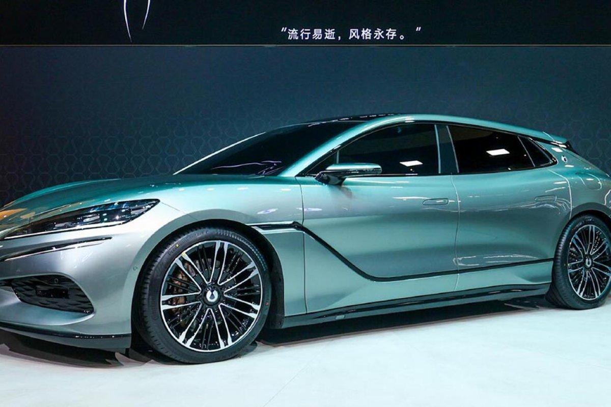 Denza Z9: BYD lança concorrente para o Porsche Panamera