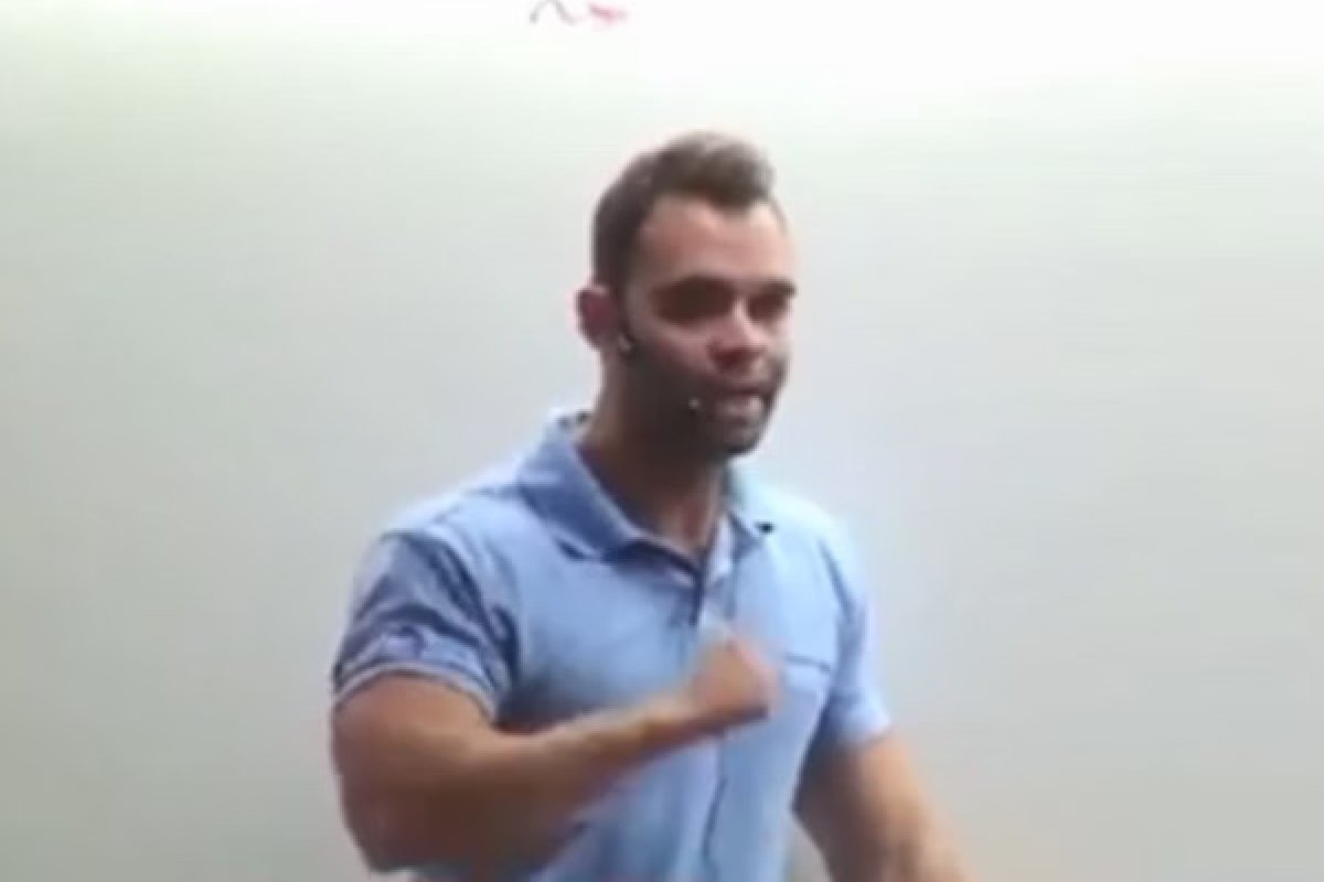 Lewandowski suspende professor que ensinou “câmara de gás” em curso