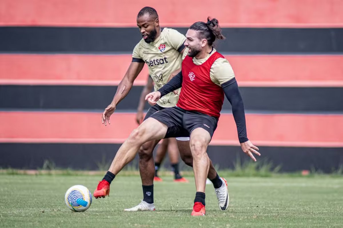 Vitória visita Cruzeiro pela quarta rodada do Brasileirão neste domingo (28)