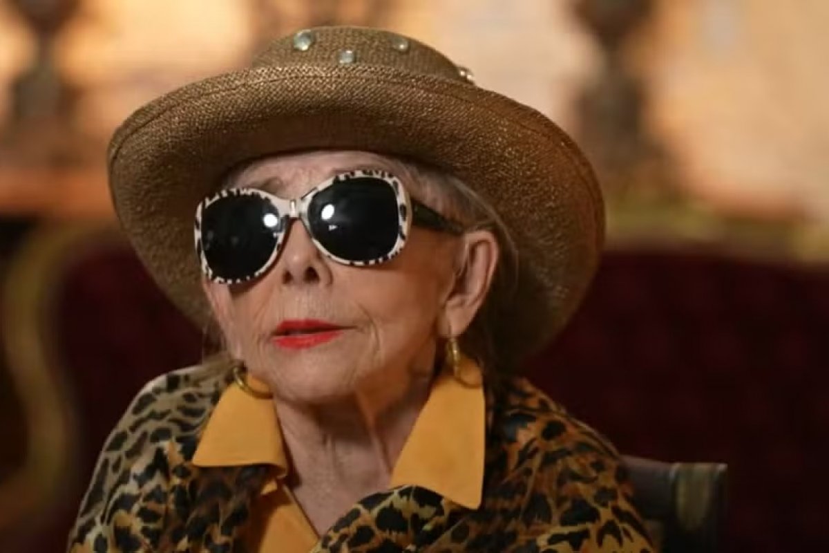 Socialite brasileira relata que motorista a manteve em cárcere privado por 10 anos