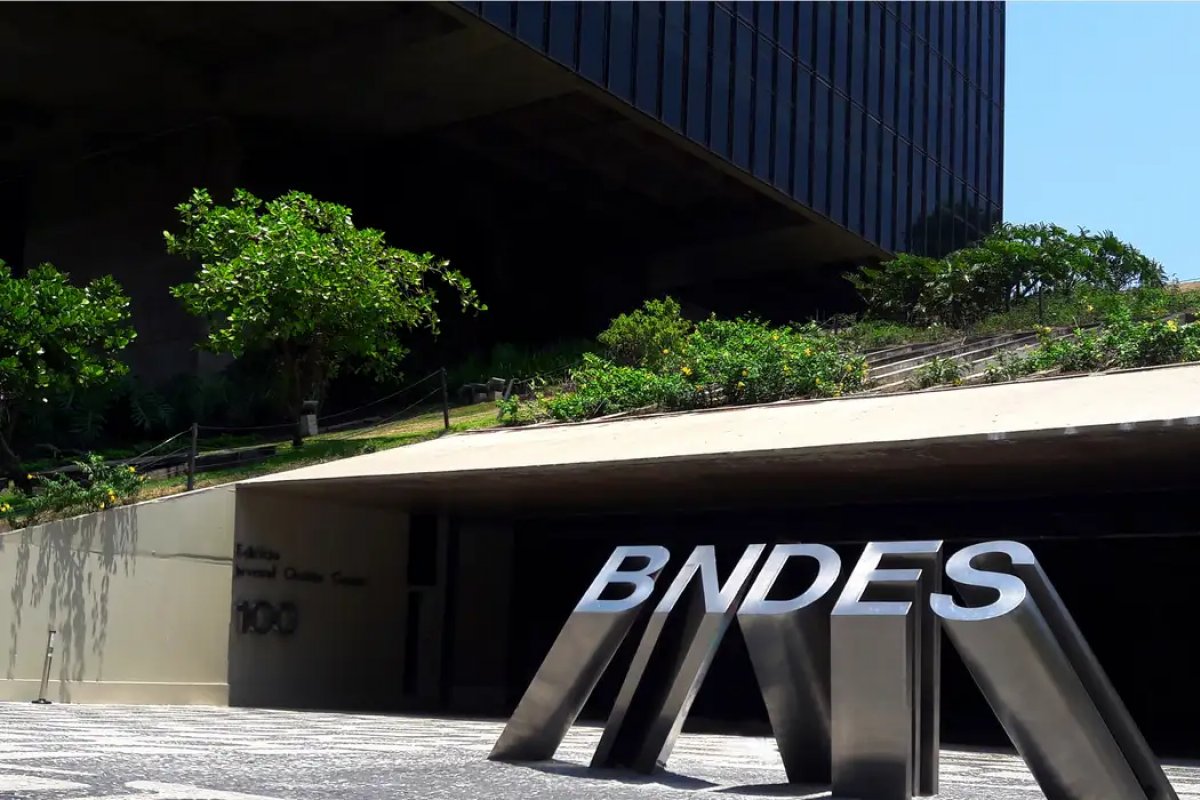 BNDES terá concurso público com 150 vagas e salário inicial de R$ 20,9 mil