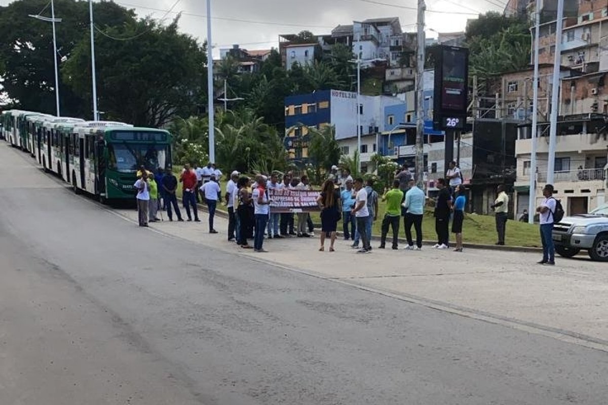 Rodoviários fazem manifestação na Lapa e denunciam práticas de assédio moral