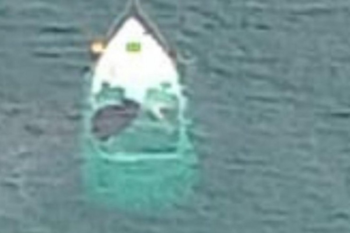 Lancha afunda na Baía de Todos os Santos