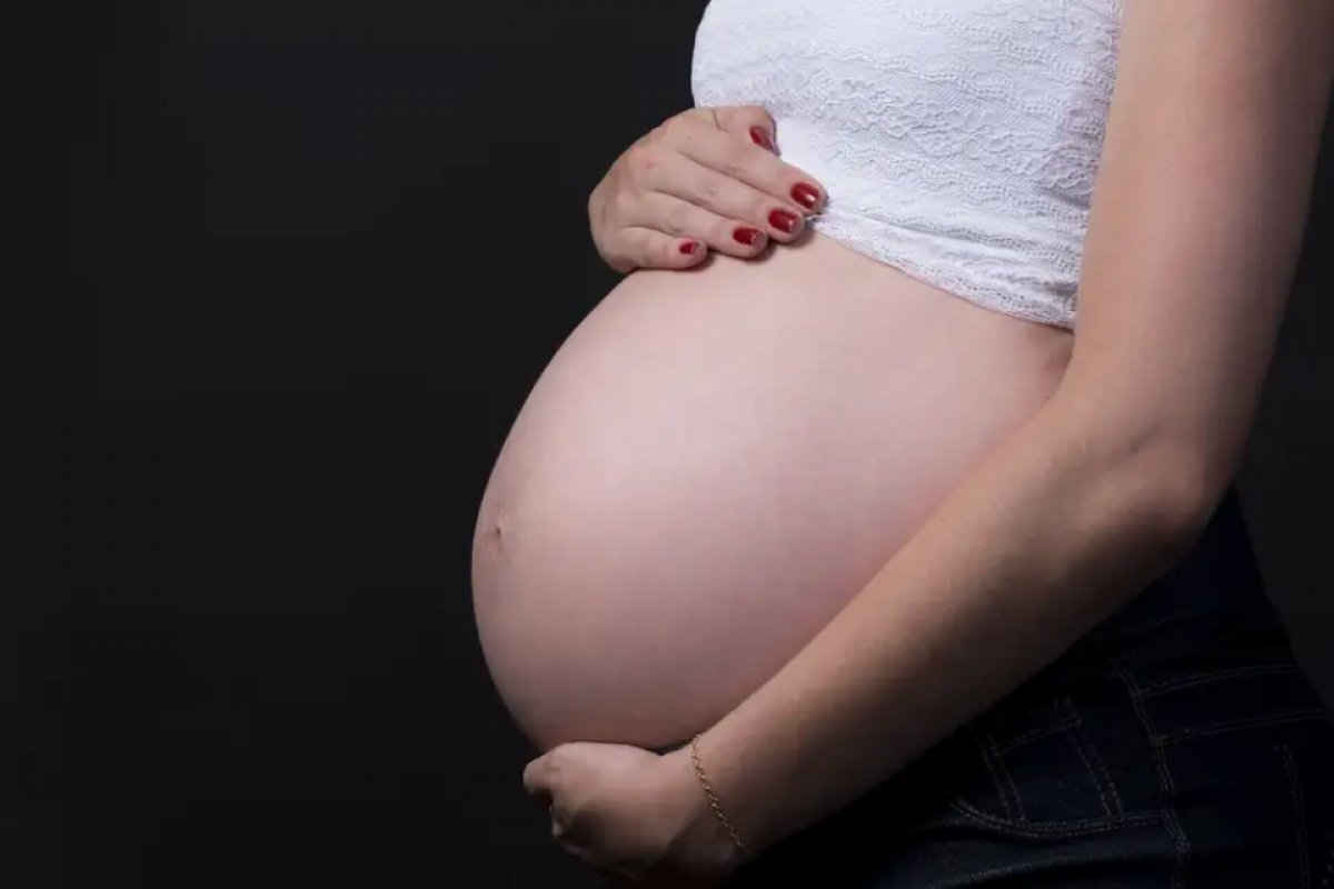 Mortalidade materna dobrou em 2021, durante pandemia da Covid, aponta estudo