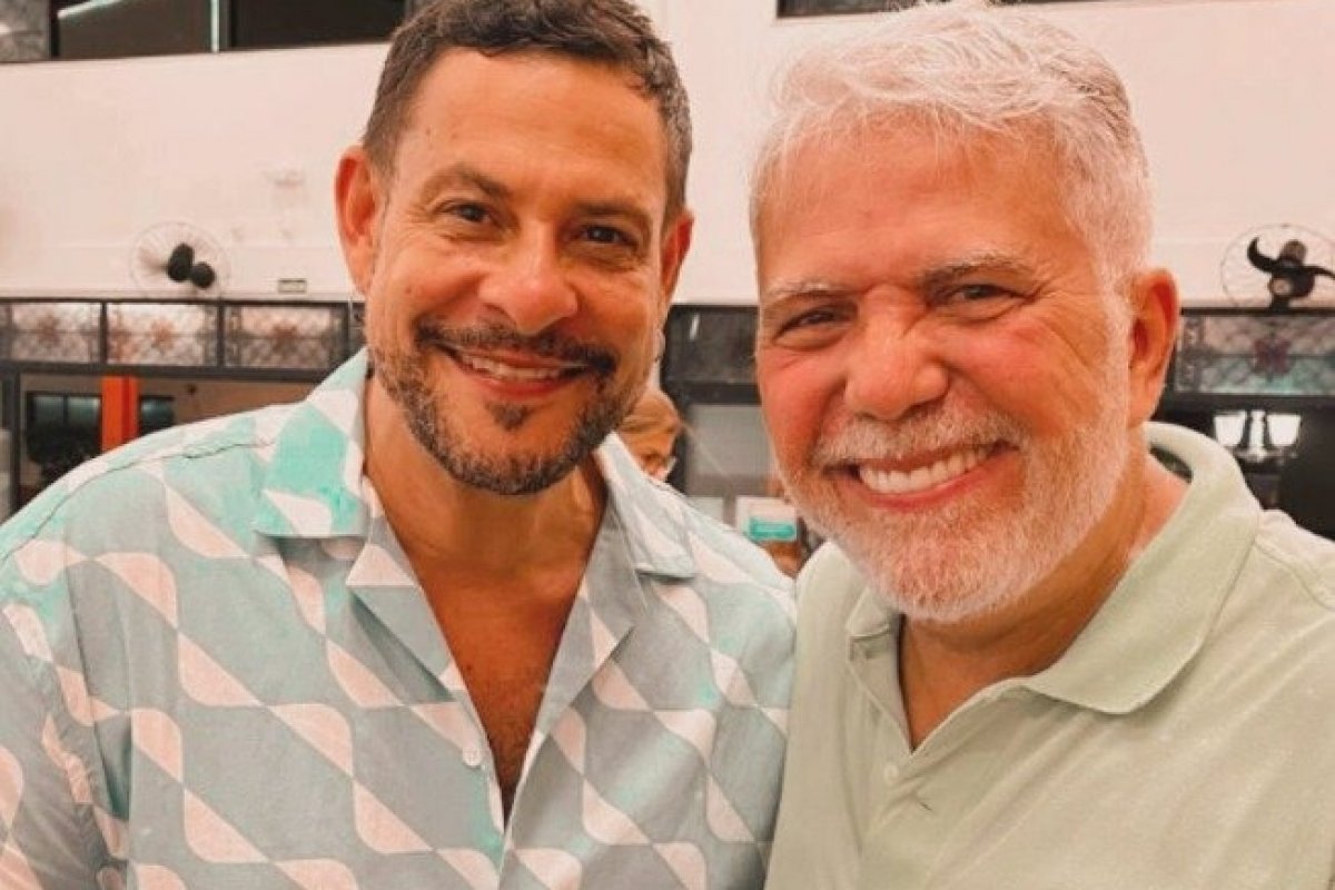 Cidade da Luz ganha hino como presente do cantor e compositor Edu Casanova!