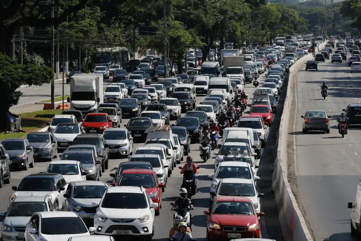 Estudo aponta que barulho de trânsito pode aumentar risco de doenças cardiovasculares