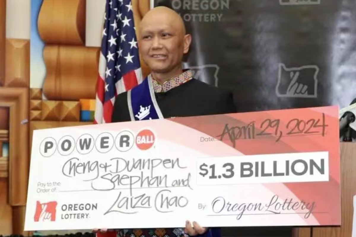 Imigrante do Laos com câncer ganha R$ 6,6 bilhões em loteria nos EUA