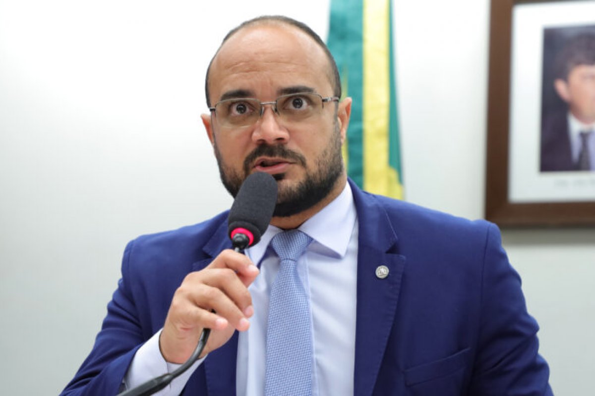 Projeto de Lei mantém como herdeira mulher que matar o companheiro em legítima defesa