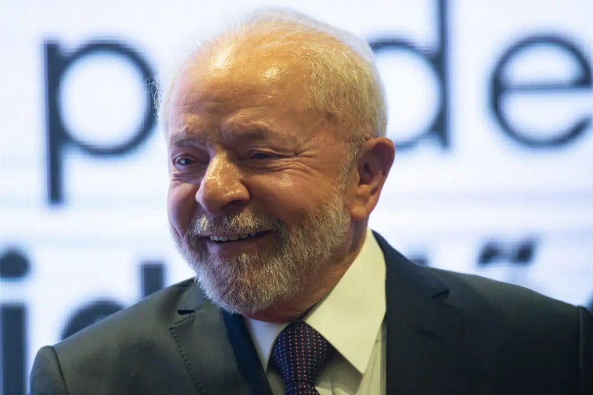 Lula diz que não haverá desoneração da folha de pagamento 'para ricos' em ato em Itaquera
