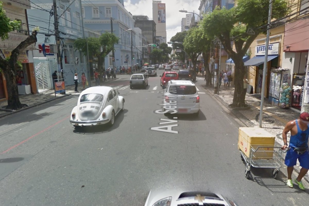 Tráfego de veículos é interditado na Av. Sete de Setembro neste fim de semana