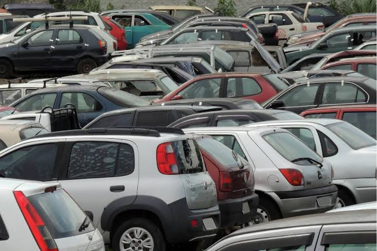 Nova lei facilita retomada de carros por inadimplência, explica especialista!