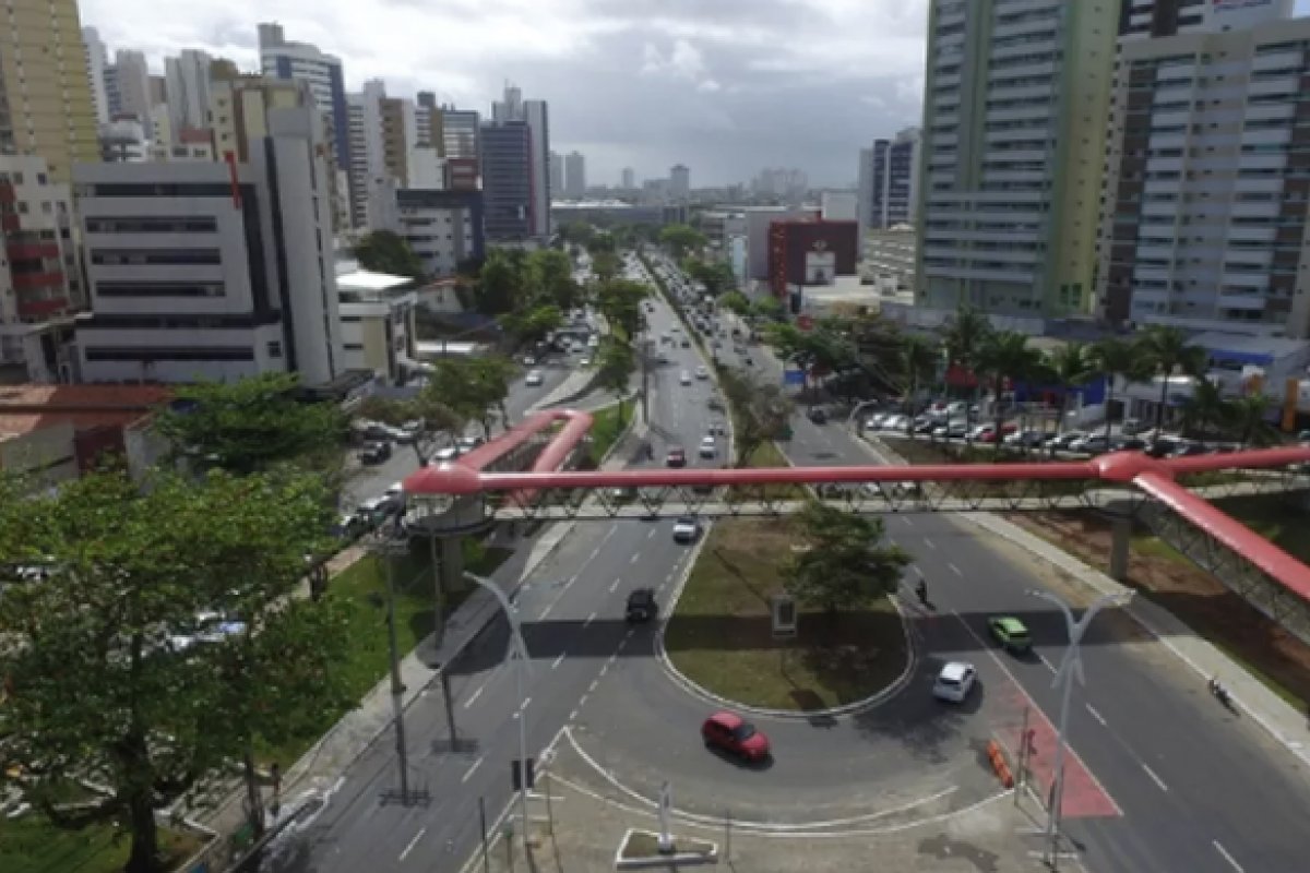 Trecho da Av. ACM é interditado durante à noite; entenda o motivo