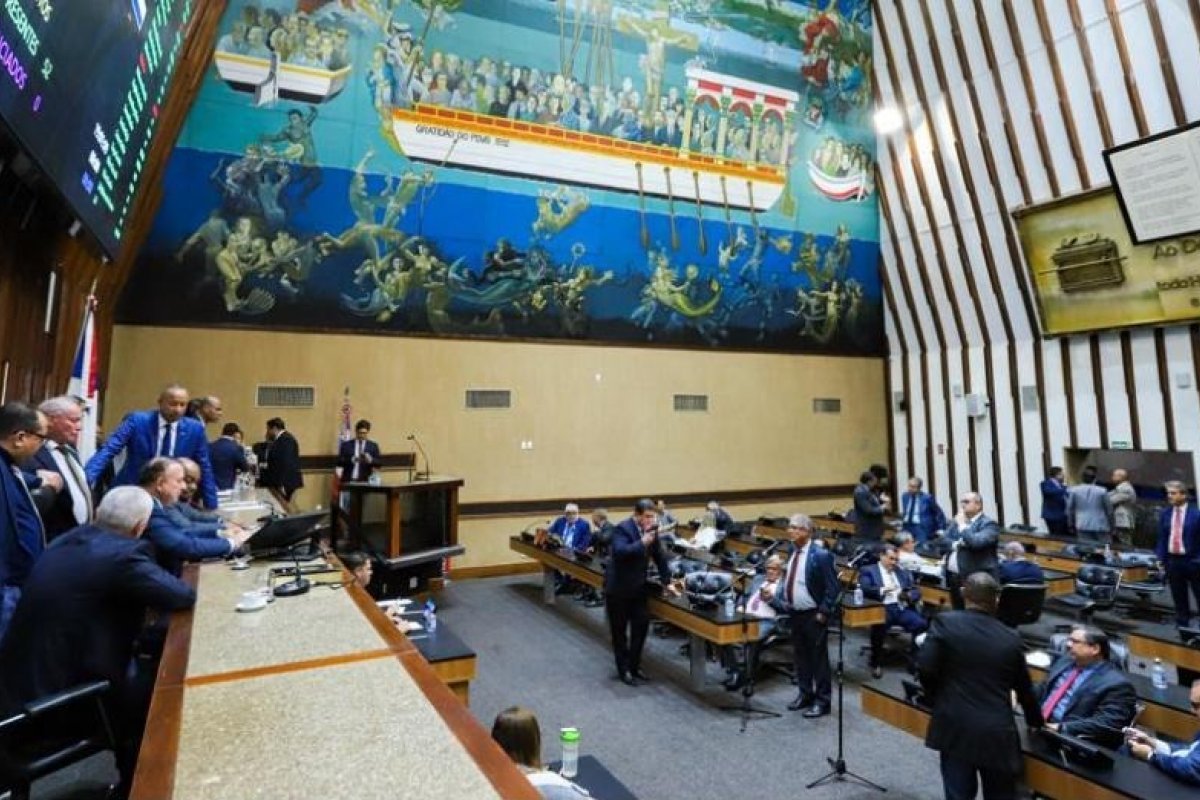 Dia do Parlamento marca 201 anos do Poder Legislativo no Brasil