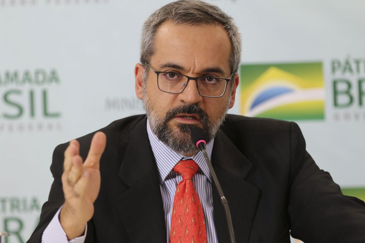 Enem 2019 foi o “melhor de todos os tempos”, diz ministro