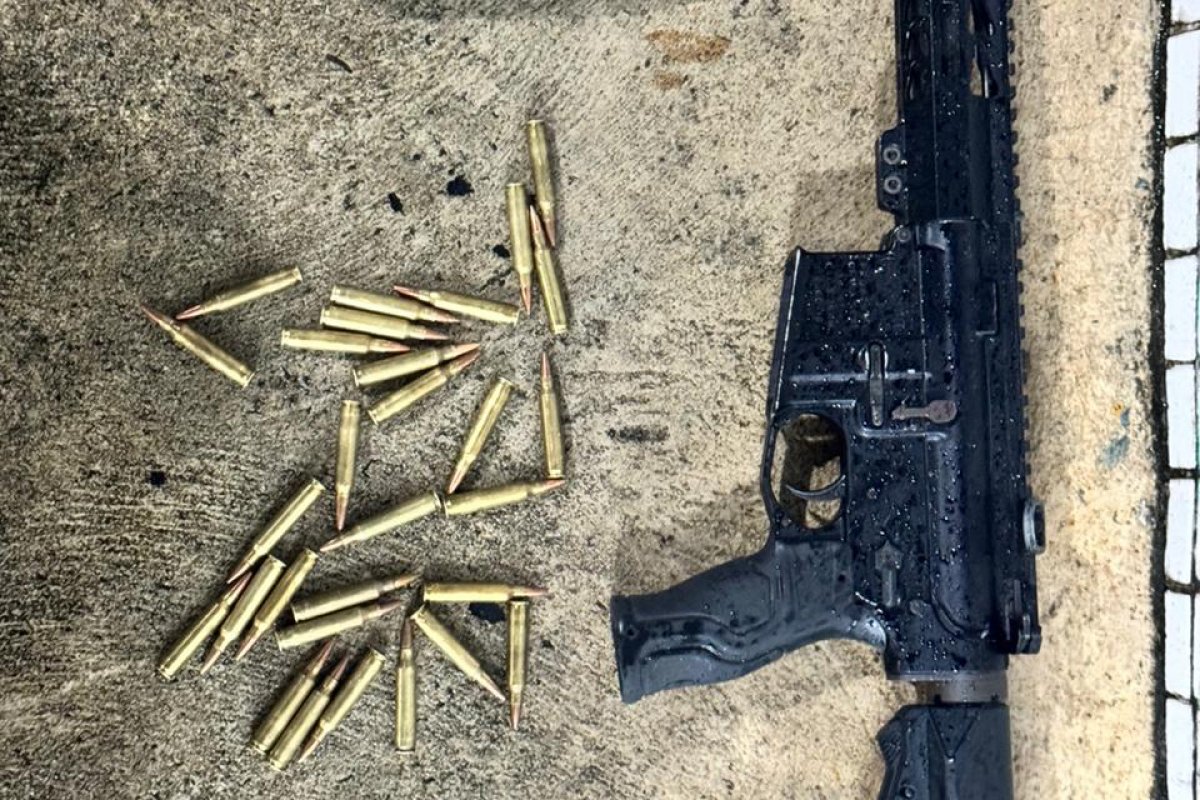 Fuzil 556 é apreendido pela PM em São Cristóvão