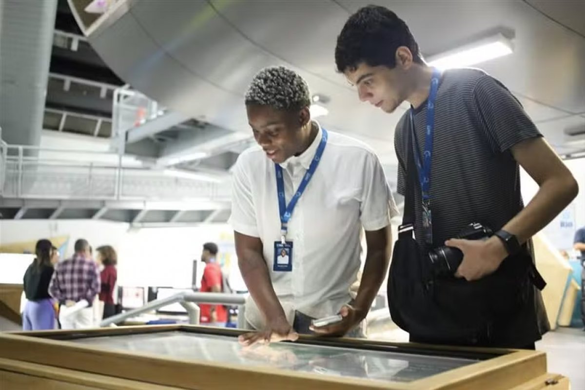CCR Metrô e escola digital abrem inscrições para mais de 40 cursos gratuitos para jovens