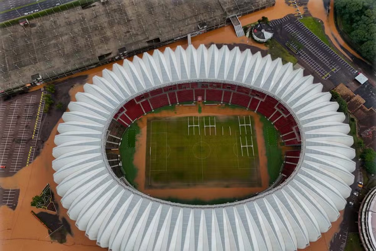 CTs do Grêmio e Internacional são atingidos pela enchente em Porto Alegre