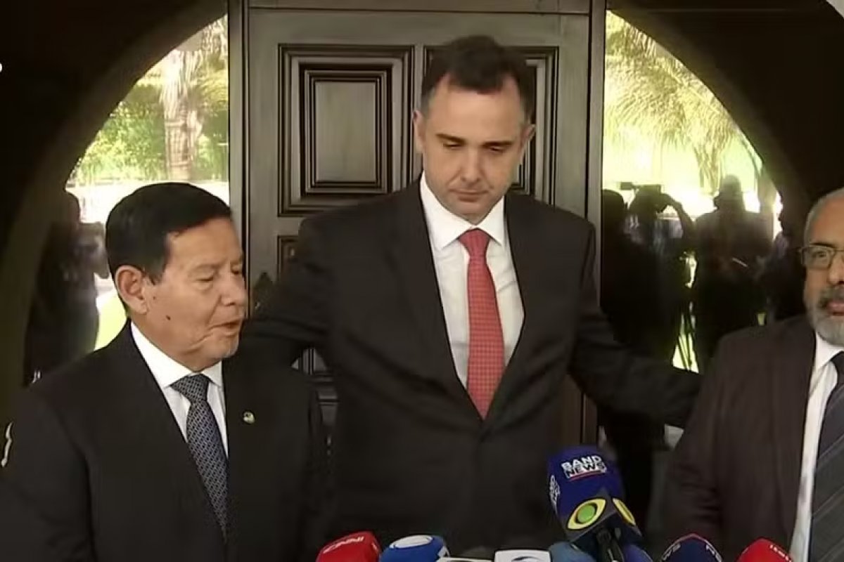 Pacheco anuncia comissão para propor medidas contra os problemas causados pelas chuvas no RS