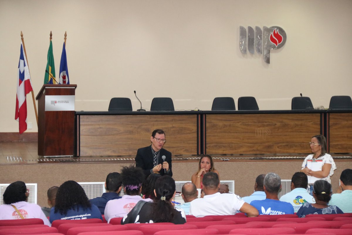 Cooperativas de material reciclável apresentam no MP reivindicações para carnaval 2020