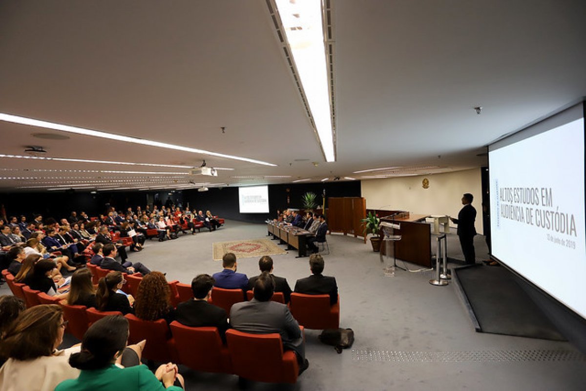 Juiz do TJBA participa de evento no Supremo Tribunal