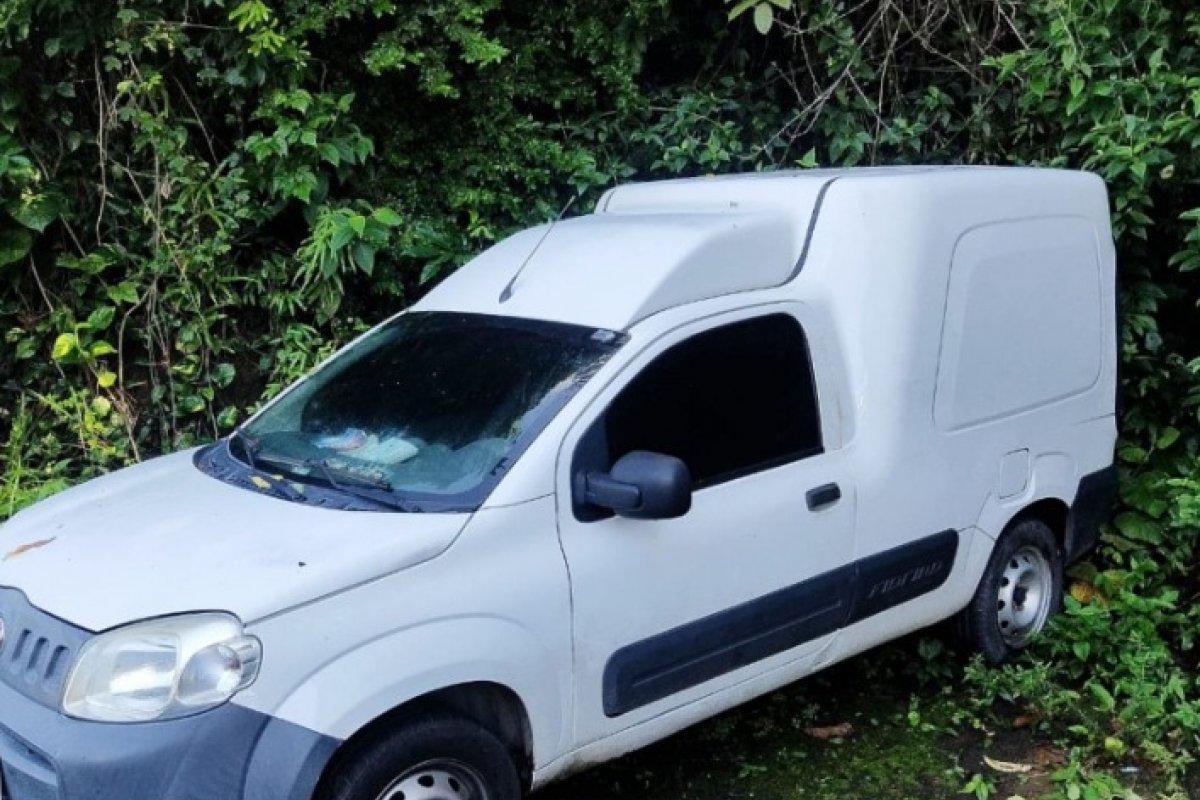 Carro roubado é resgatado pela PM em Marechal Rondon