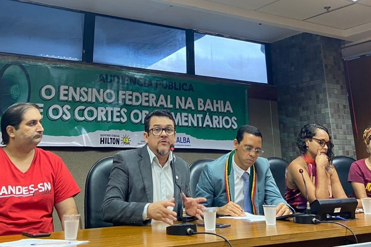 Em audiência, Hilton Coelho critica cortes orçamentários na Educação: ‘não vamos aceitar’