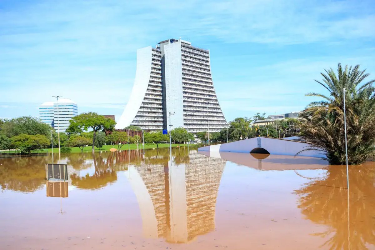 Chuvas no RS devem causar alta de preços de alimentos, aponta Fecomercio