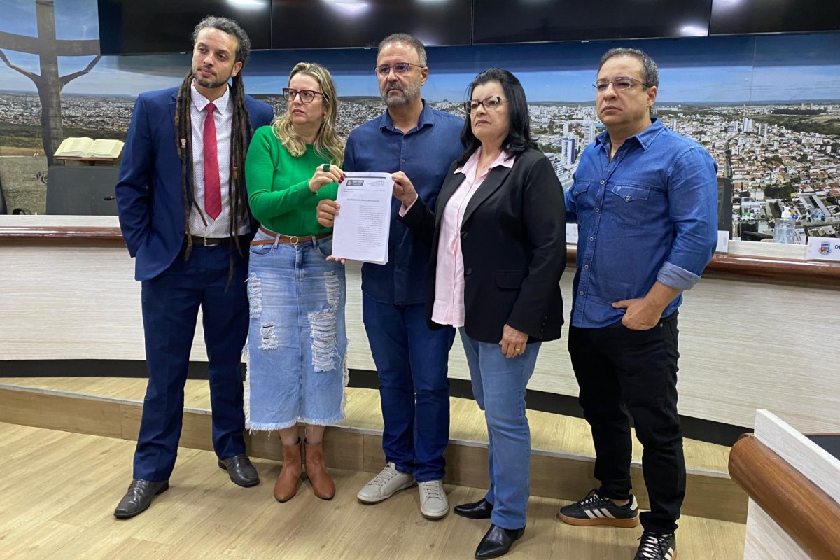 Vereadores de Vitória da Conquista protocolam pedido de CPI para investigar suspeitas de corrupção