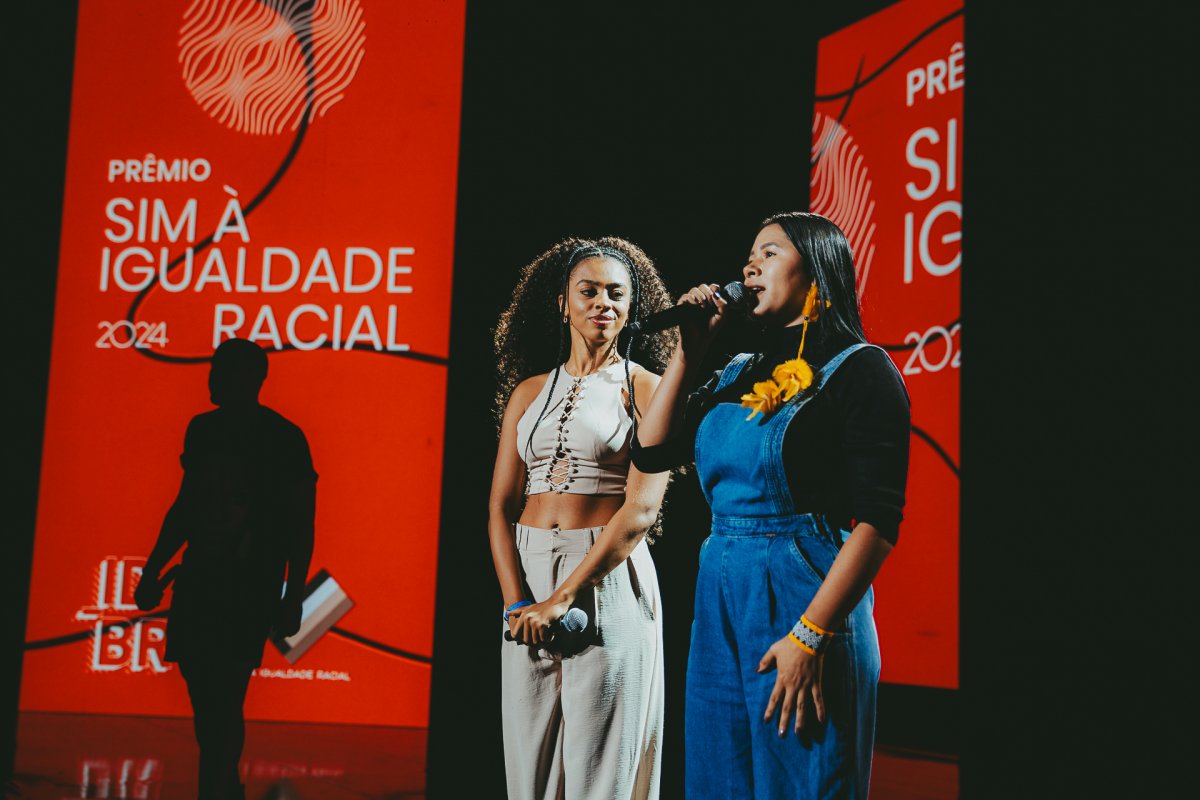 Com a presença de Seu Jorge, Alcione, Xuxa e Péricles, Prêmio Sim à Igualdade Racial celebra "Inteligência Ancestral e Conexões" !