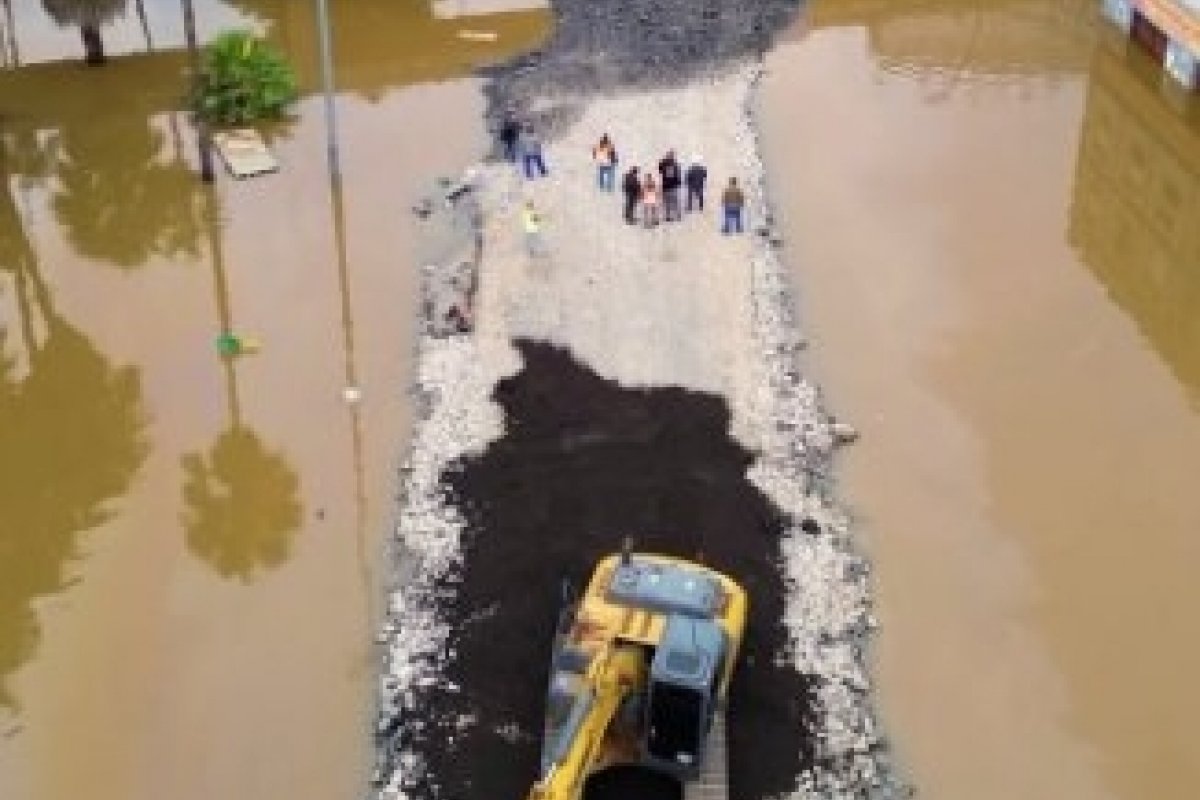 “Corredor humanitário” é construído em Porto Alegre