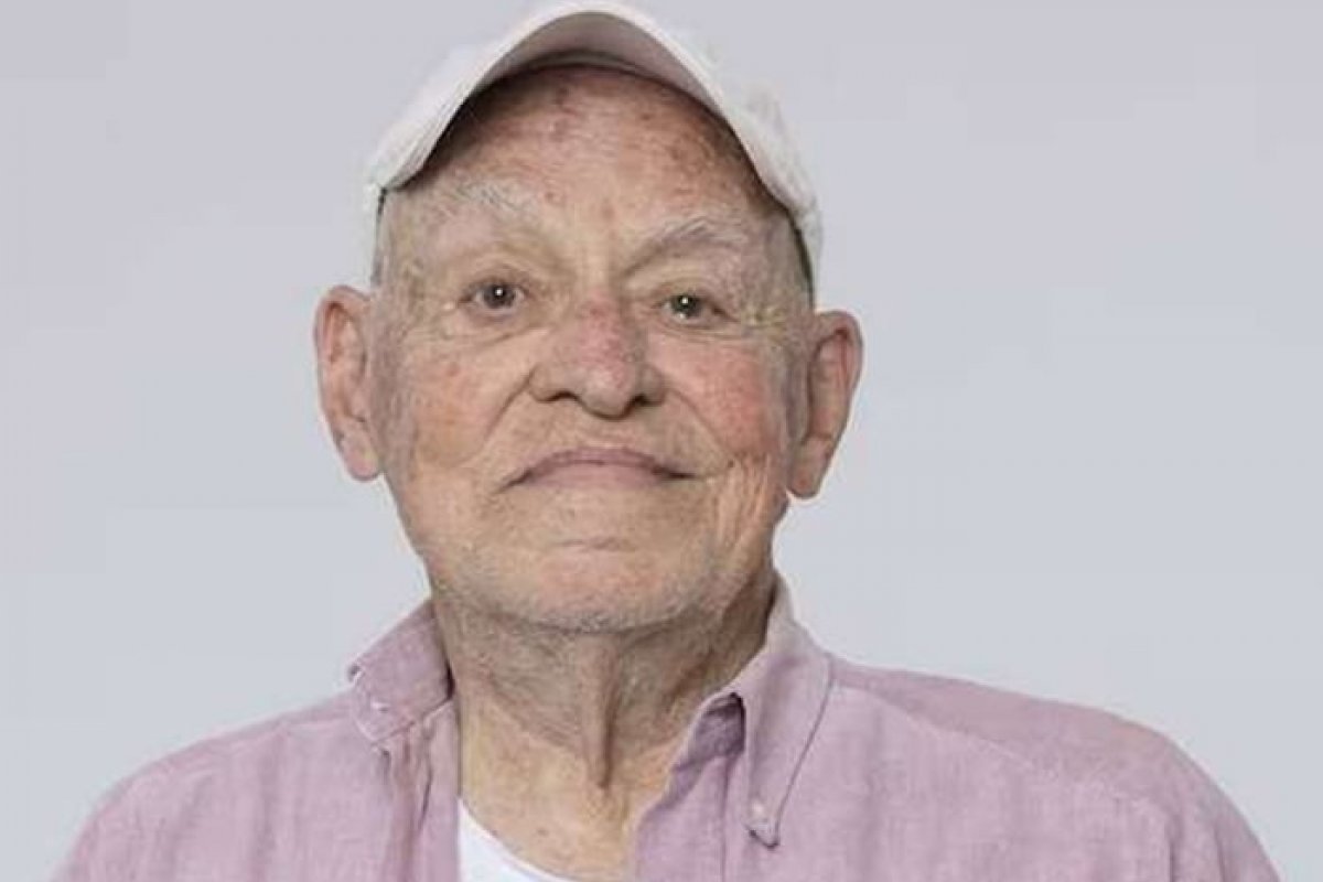 Narrador esportivo Silvio Luiz é internado novamente em São Paulo