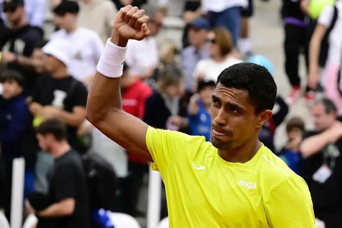 Monteiro bate sérvio e vai pela 1ª vez às oitavas de um Masters Mil