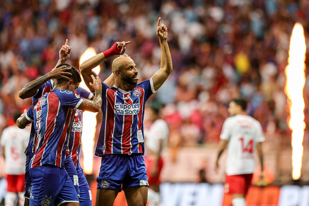Vídeo: Bahia vence Bragantino na Fonte Nova e segue vice-líder do Brasileirão; confira o gol