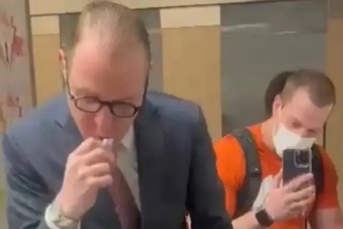 Empresário bolsonarista que atacou Zanin em aeroporto publica vídeo de retratação em rede social