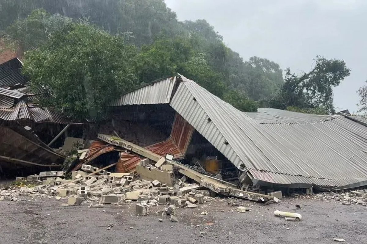 Moradores de Caxias do Sul relatam tremor de terra durante a madrugada desta segunda (13)