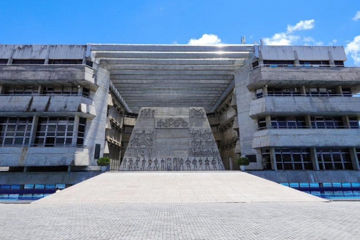 ALBA: abono dos precatórios e programa Bahia pela Paz devem ser votados nesta terça (14)