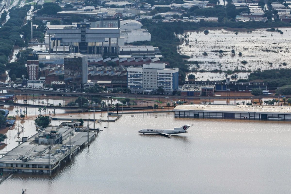 FAB e ANAC autorizam uso de Base Aérea de Canoas para voos comerciais