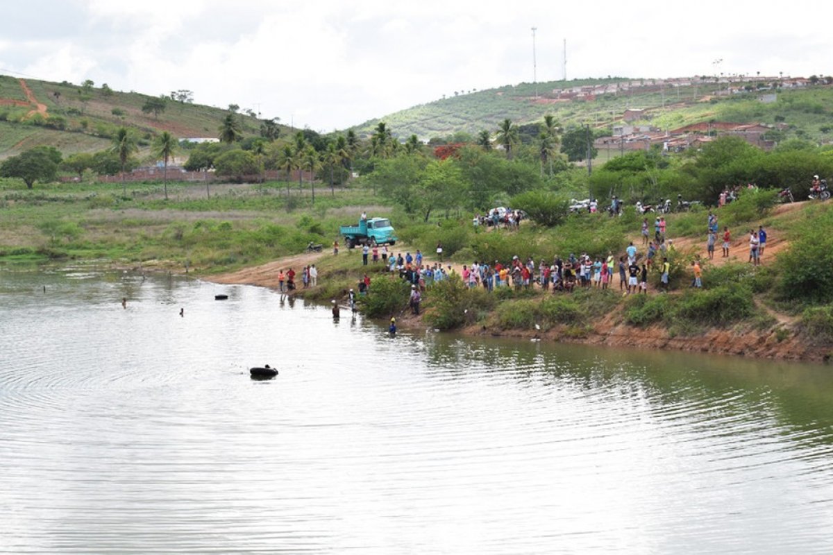 Corpo de adolescente que desapareceu durante banho em açude na Bahia é encontrado