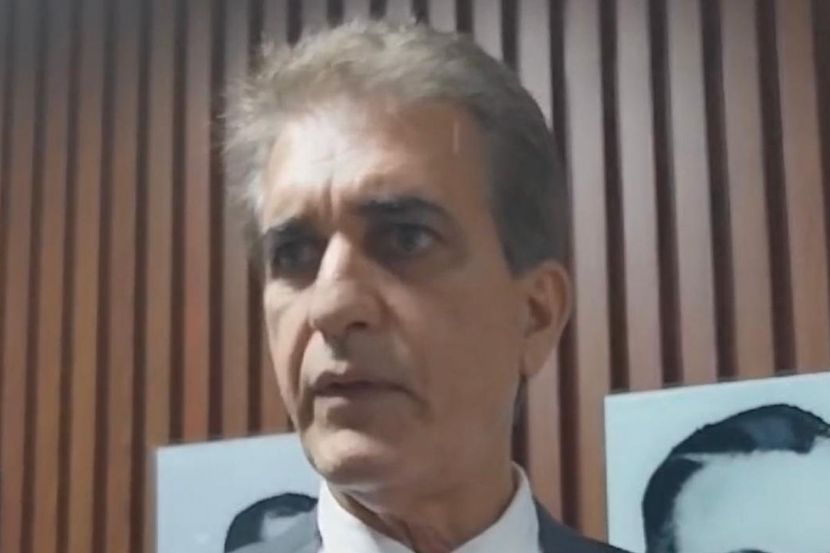 'O sistema de transporte em Salvador vive uma crise permanente, fruto do modelo equivocado da Prefeitura', diz Robinson Almeida