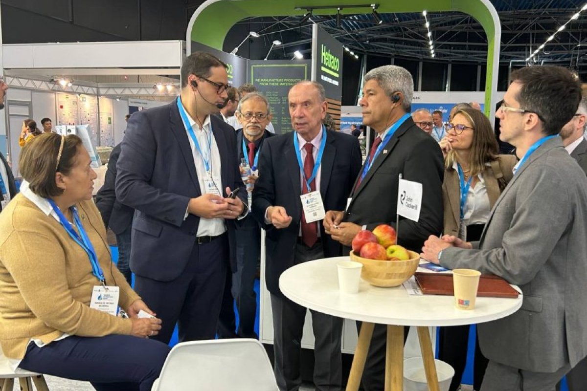 Na Holanda, Jerônimo participa de reunião com empresas especializadas em hidrogênio verde